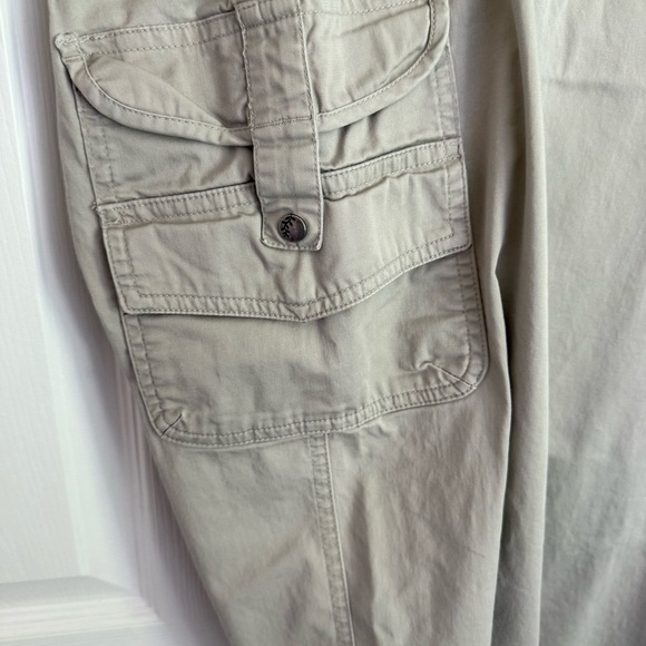 Columbia Light Tan Cargo Pants roll up snaps cropped size 10 women’s - Picture 8 of 11